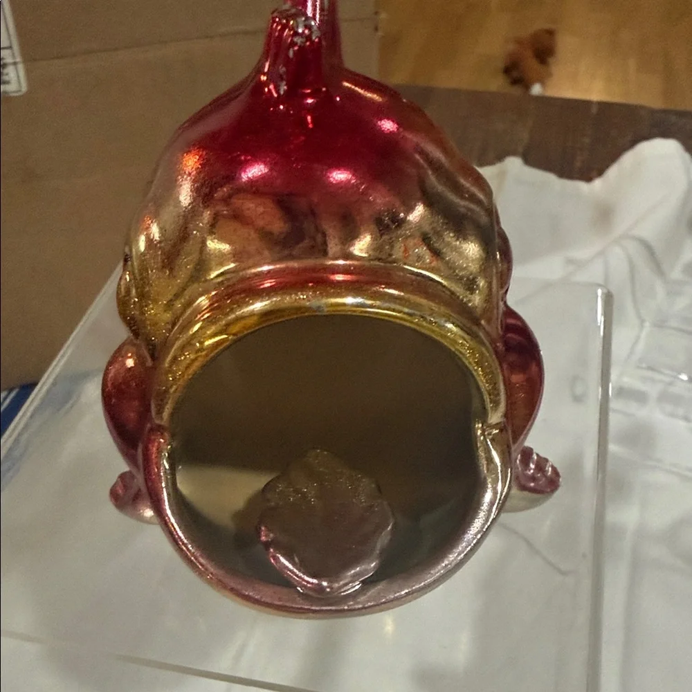 Vibrant Pink and Gold Fish Decor